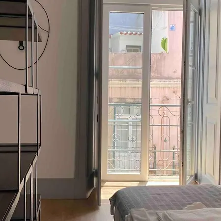 Colosseum Building - Theta *