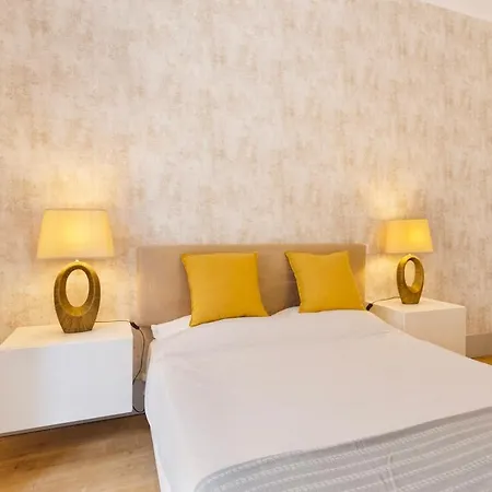 Colosseum Building - Theta *